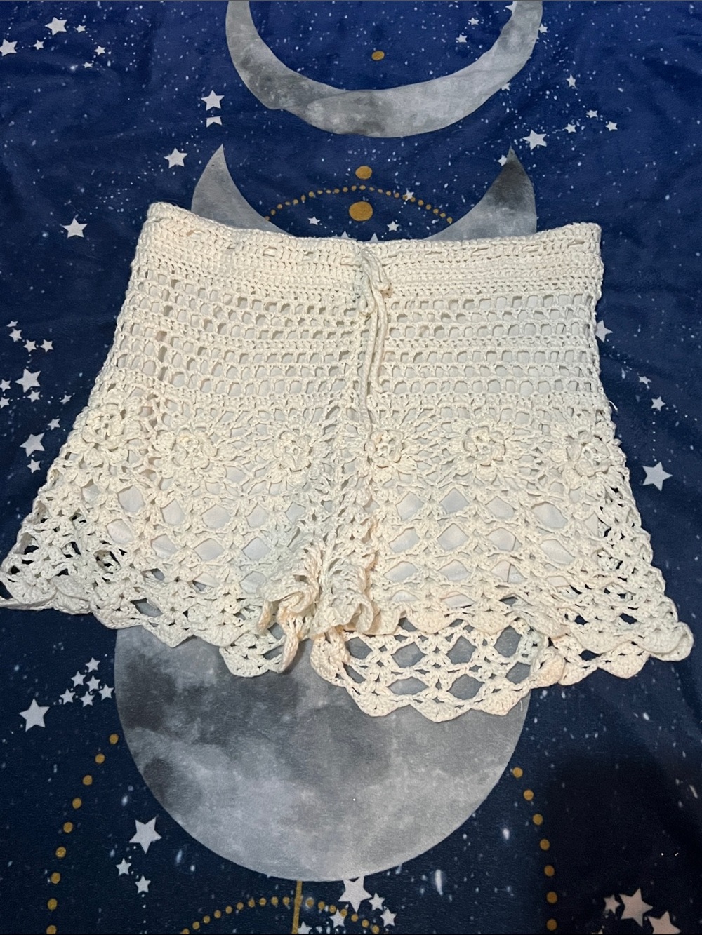 verty Cream Crochet Lace Mini Skirt